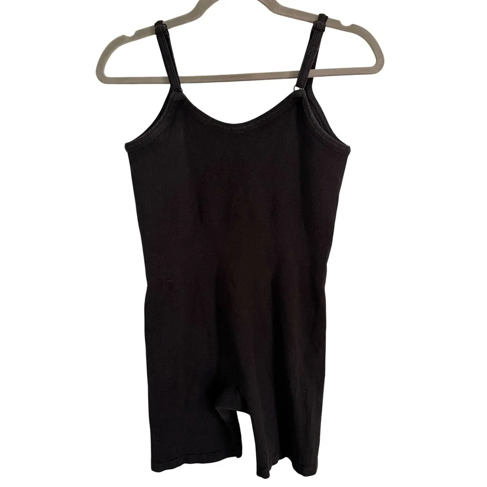 ALO Yoga sessions fit fabric